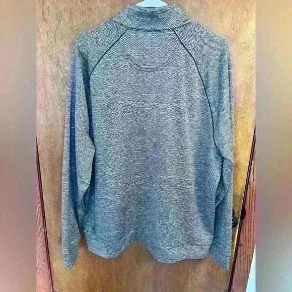 Greg Norman Men’s Pullover - Picture 3 of 4